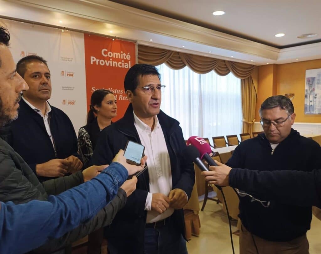 Caballero se muestra con "con ánimo, fuerza y compromiso" para seguir liderando el PSOE provincial de Ciudad Real