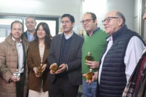 Caballero visita la almazara Hercoliva de Herencia y recuerda que en febrero se publicarán las nuevas ayudas Focal