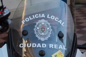 Detenida una mujer por amenazar con un cuchillo y una botella fracturada a distintas personas en Ciudad Real