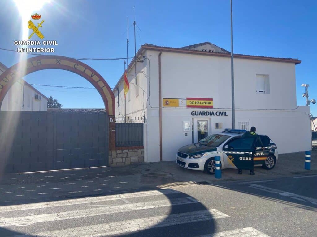 Detenido por dar un tirón y robar un bolso valorado en 500 euros a una mujer en Santa Olalla (Toledo)