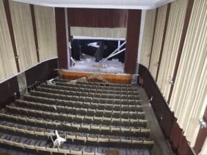 Ayuntamiento de Puertollano vincula la reforma interior del histórico teatro-cine de El Poblado al "apoyo institucional"