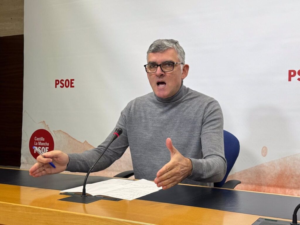 PSOE se desmarca de la acusación de PP y niega haber roto la negociación por el Estatuto: "Los acuerdos están firmados"