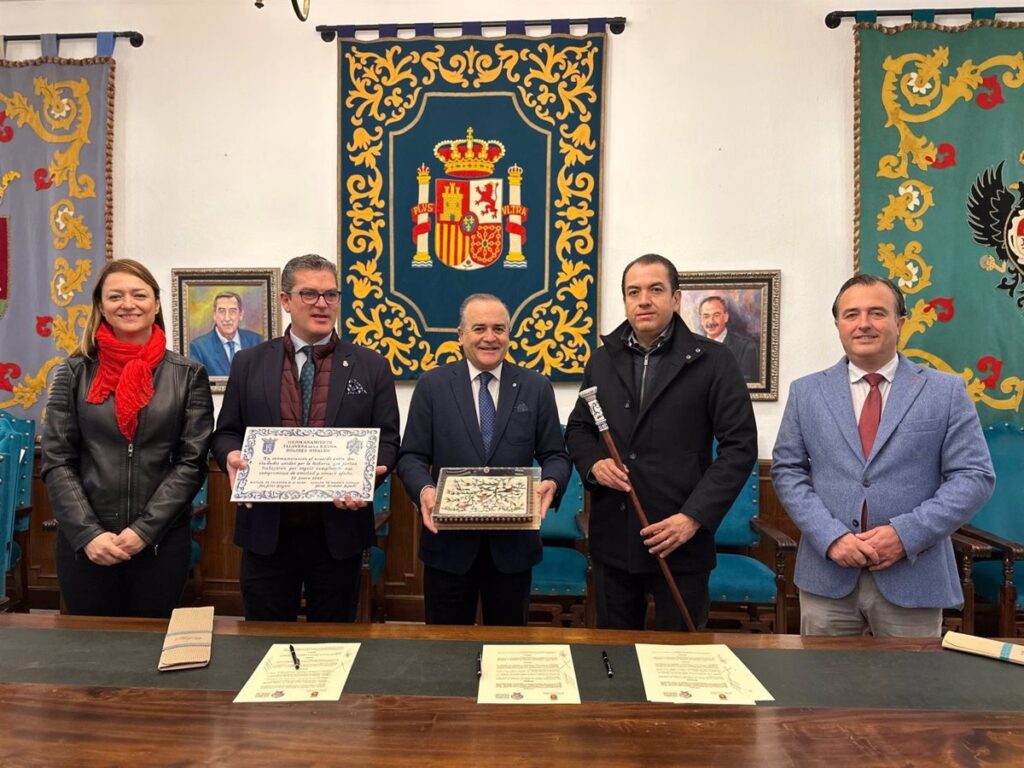 Talavera refuerza el hermanamiento con Dolores Hidalgo con la promoción de las cerámicas que las une