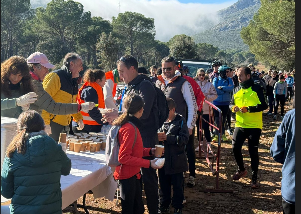 Éxito Saboroso: La Marcha Cicloturista 'Día del Chorizo' Delicia a 300 Participantes con Degustación Masiva 4