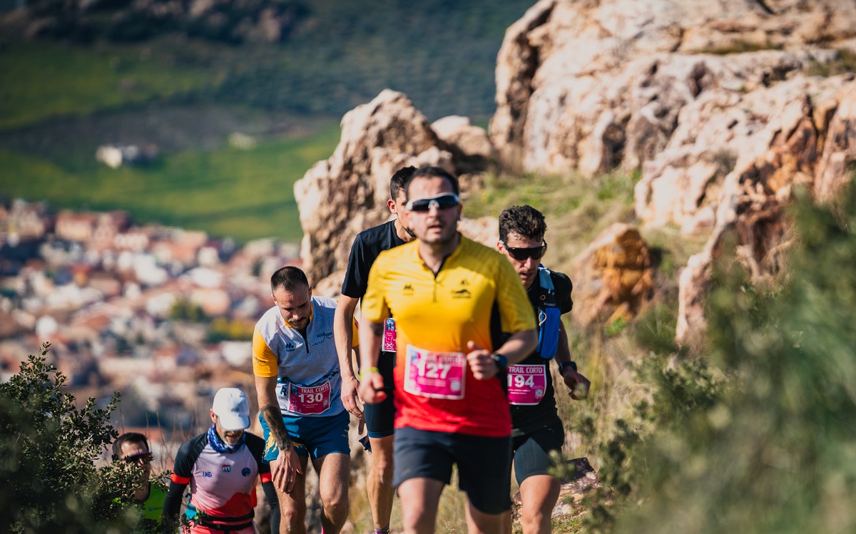 VI Quijote Trail conquista la cima: 300 corredores triunfan en el ascenso al cerro de Santa Ana 3