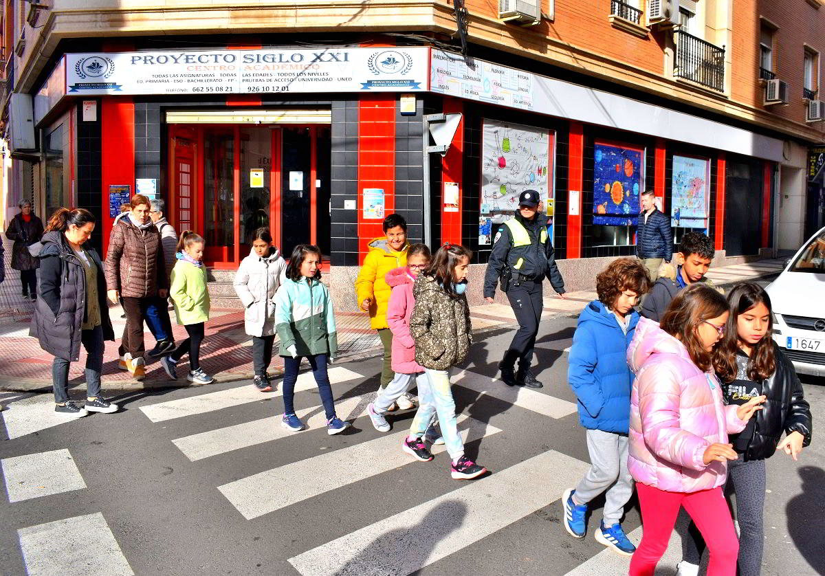 Estudiantes del Colegio David Jiménez Avendaño Aplican Conocimientos en Educación Vial 1