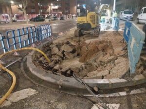 Ayuntamiento y Aguas de Albacete trabajan en reparar averías producidas en el entorno de calle Francisco Javier de Moya