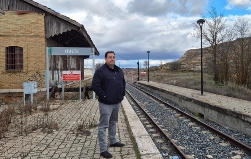 Ayuntamientos afectados por el cierre del tren Madrid-Cuenca-Valencia presentan un Recurso al Constitucional