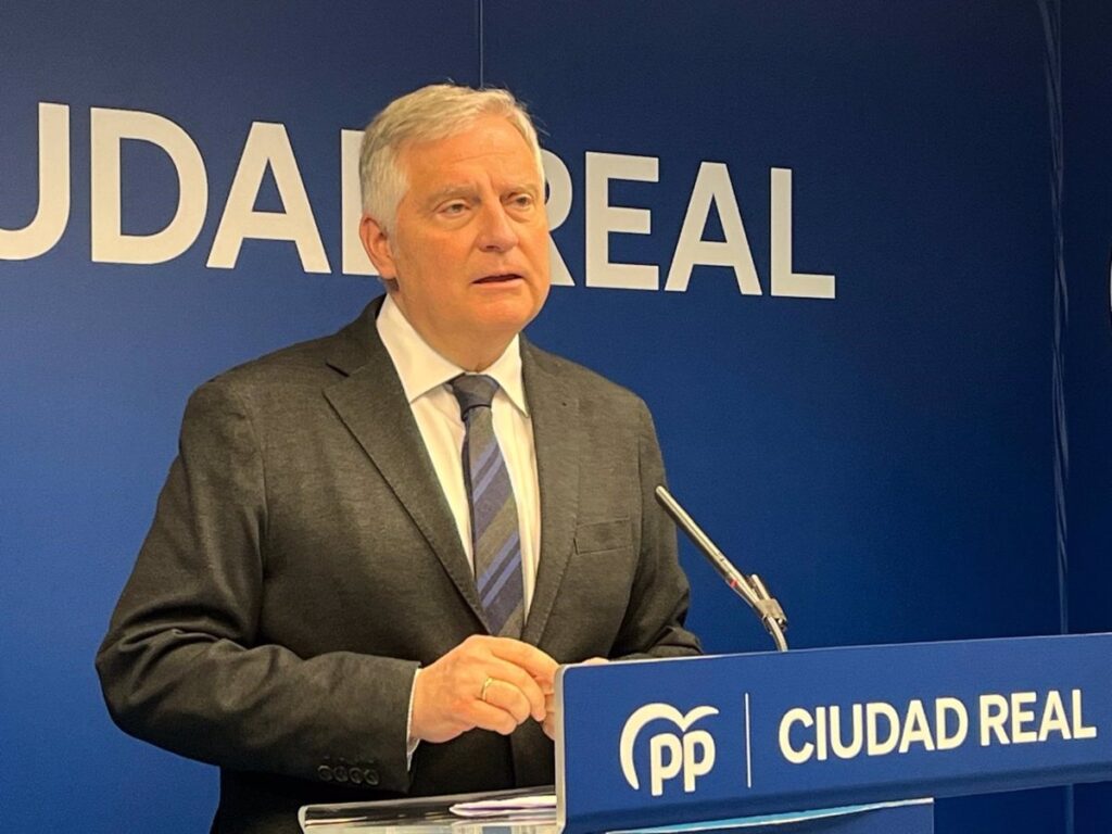 Cañizares propone a la Junta construir vivienda pública en el edificio de Servicios Múltiples que pronto quedará vacío