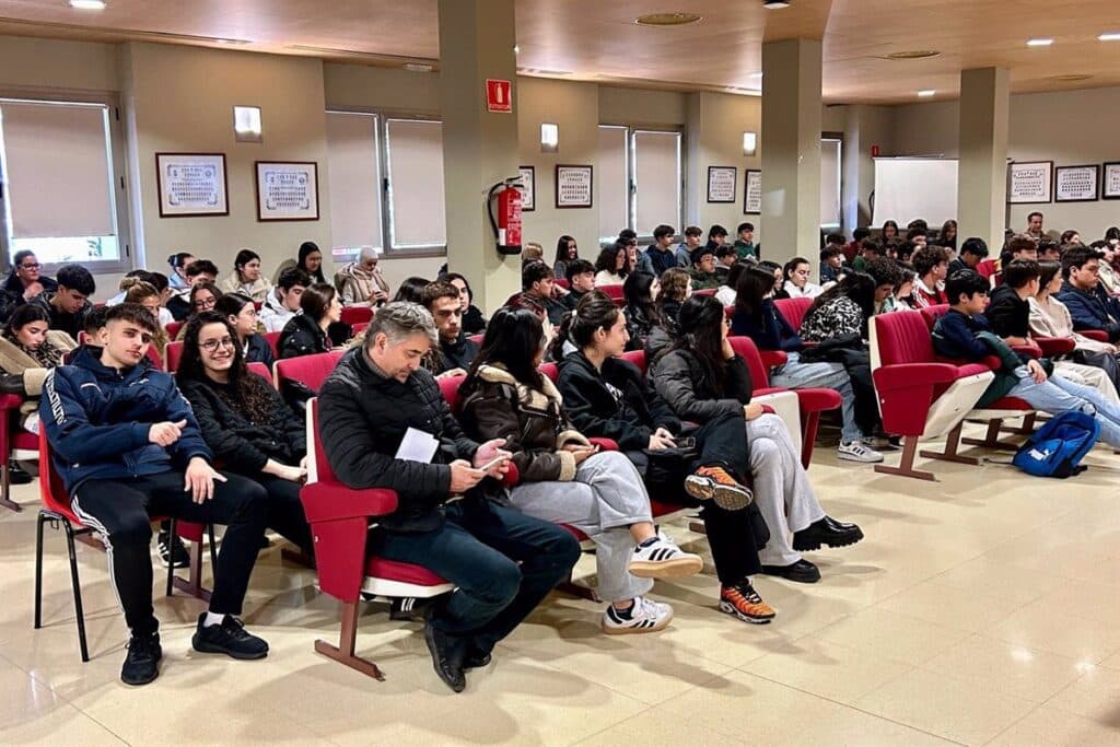 Un total de 115 estudiantes participan en la fase provincial de la XVI Olimpiada Española de Geología en Ciudad Real