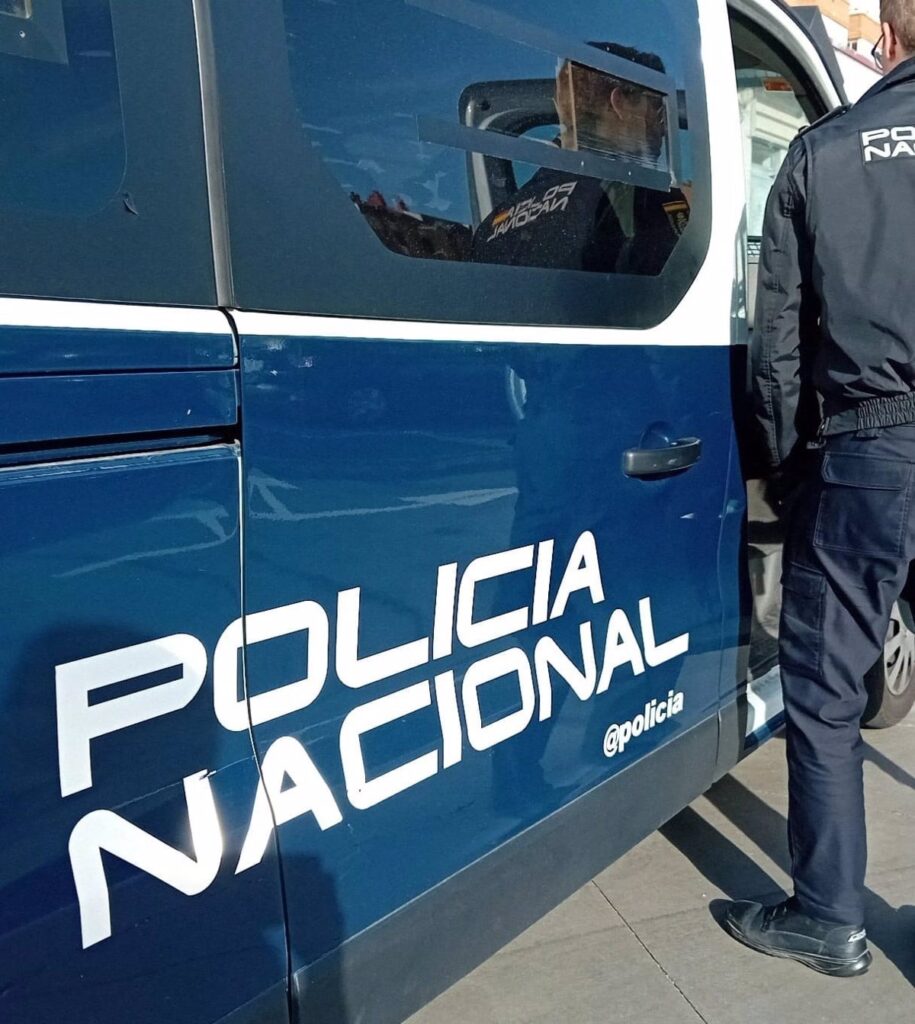 Detenido un médico de Lleida tras encontrar pornografía infantil en su casa tras una denuncia en Talavera