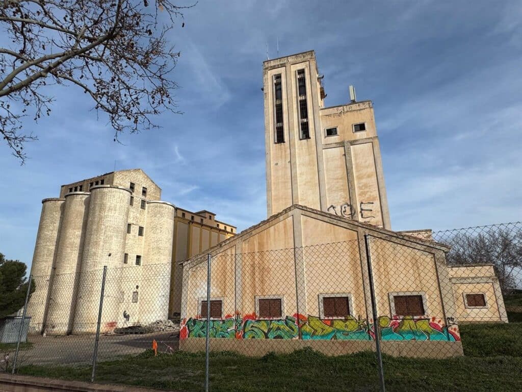 El alcalde de Ciudad Real dice que la rehabilitación de los silos "costará muchos años" y agradece a la Junta la cesión