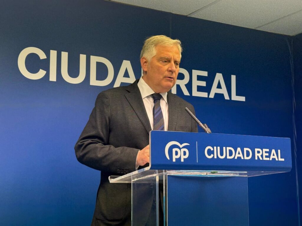 El alcalde de Ciudad Real critica a la Junta por establecer un "impuesto revolucionario" con el canon del agua