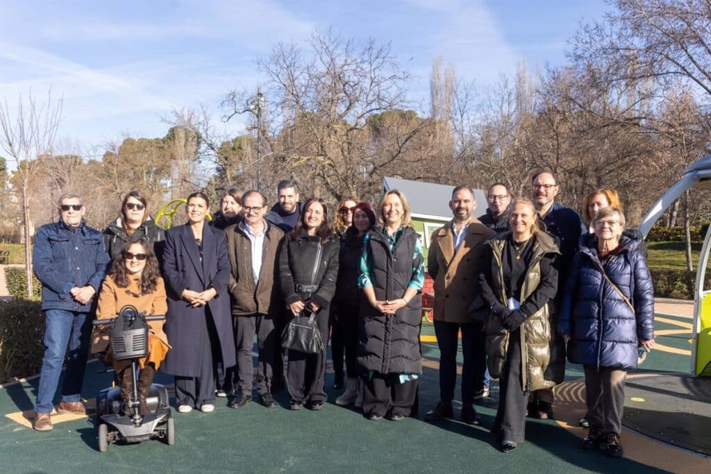 Guadalajara estrena su primera área de juegos infantiles completamente inclusiva en el Parque de Adoratrices