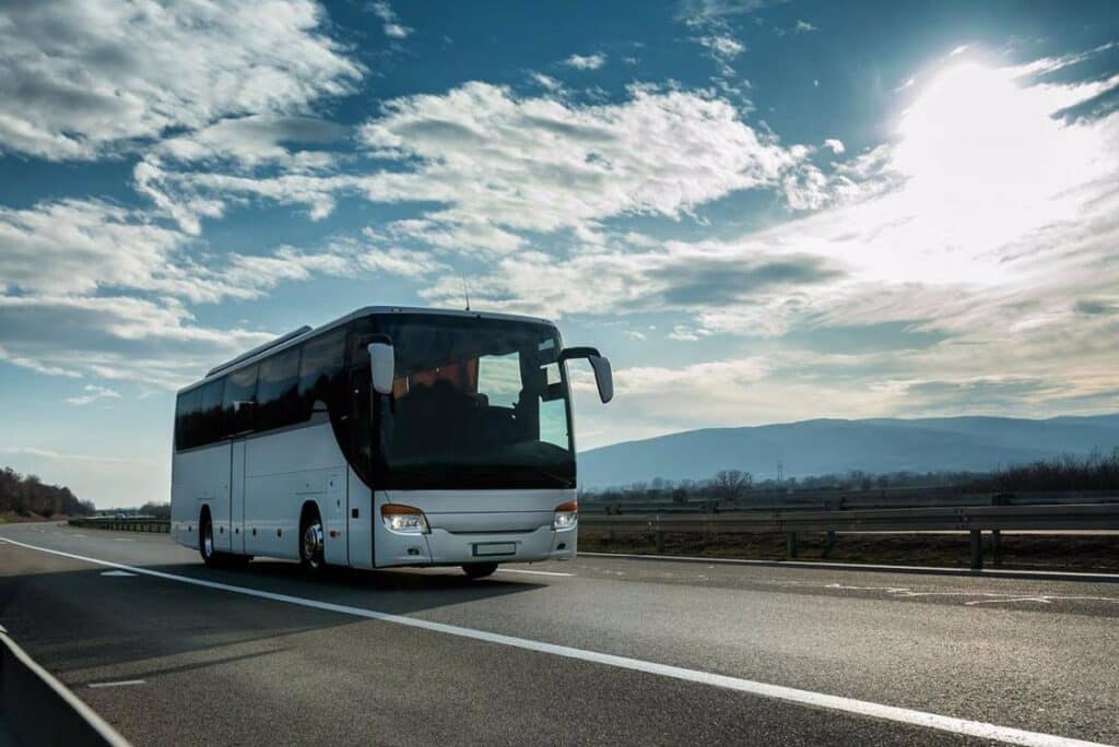 Junta establece servicios mínimos en el transporte regular de viajeros por la huelga indefinida convocada en Guadalajara