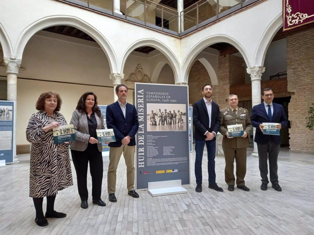 La UCLM inaugura una exposición sobre la migración temporal española en Europa que se podrá visitar hasta el 20 de marzo