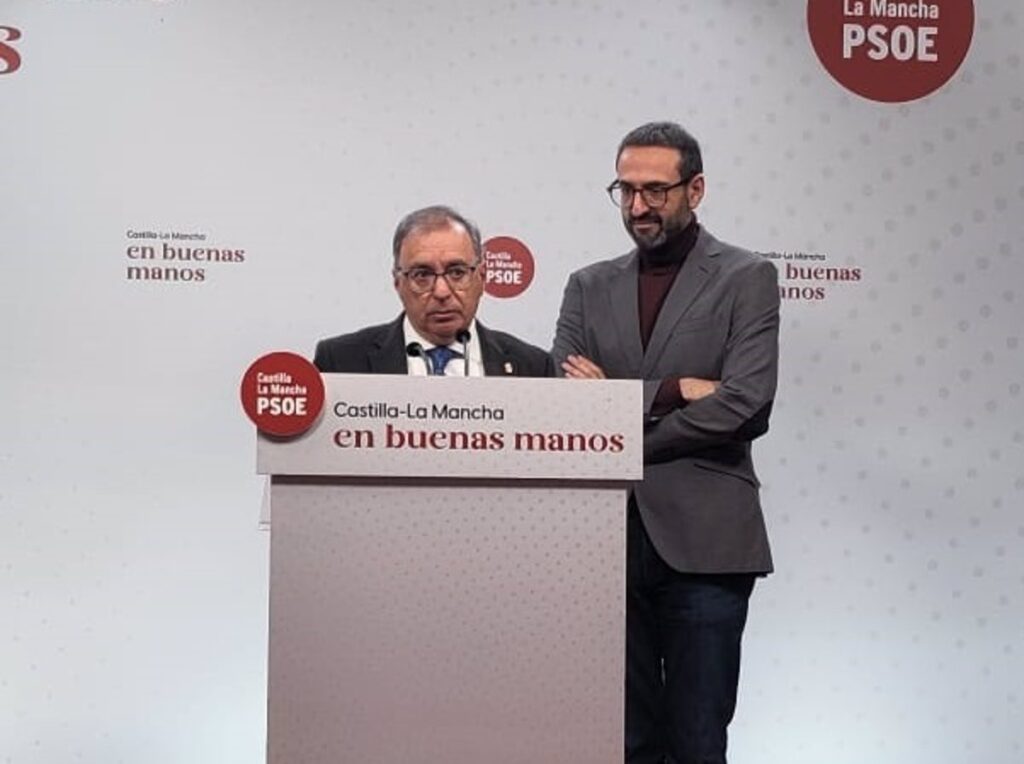 VÍDEO: Mora (PSOE) constata su adiós con homenaje a su mujer: "Me debo a ella, la política nos ha robado tiempo"