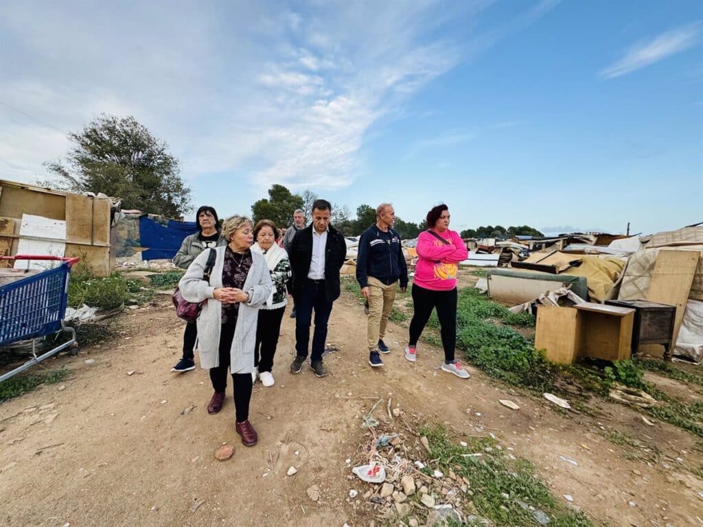 Serrano defiende que las actuaciones en las zonas de Albacete con asentamientos han sido por "salubridad y seguridad"