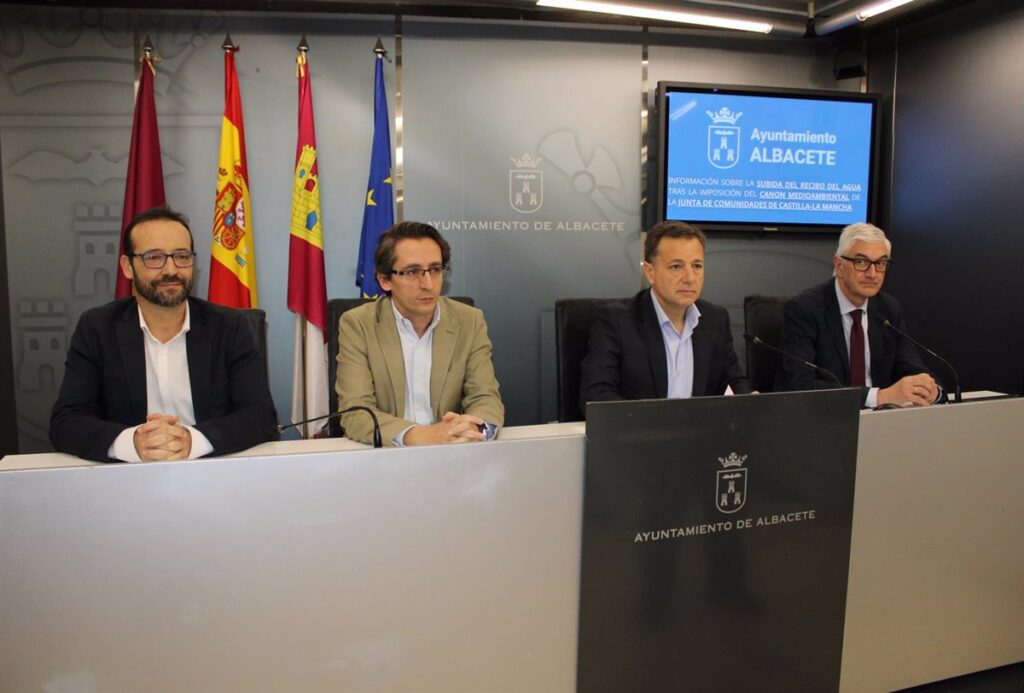 Serrano pedirá a la Junta que entregue al Ayuntamiento de Albacete todo lo que recaude por el canon del agua