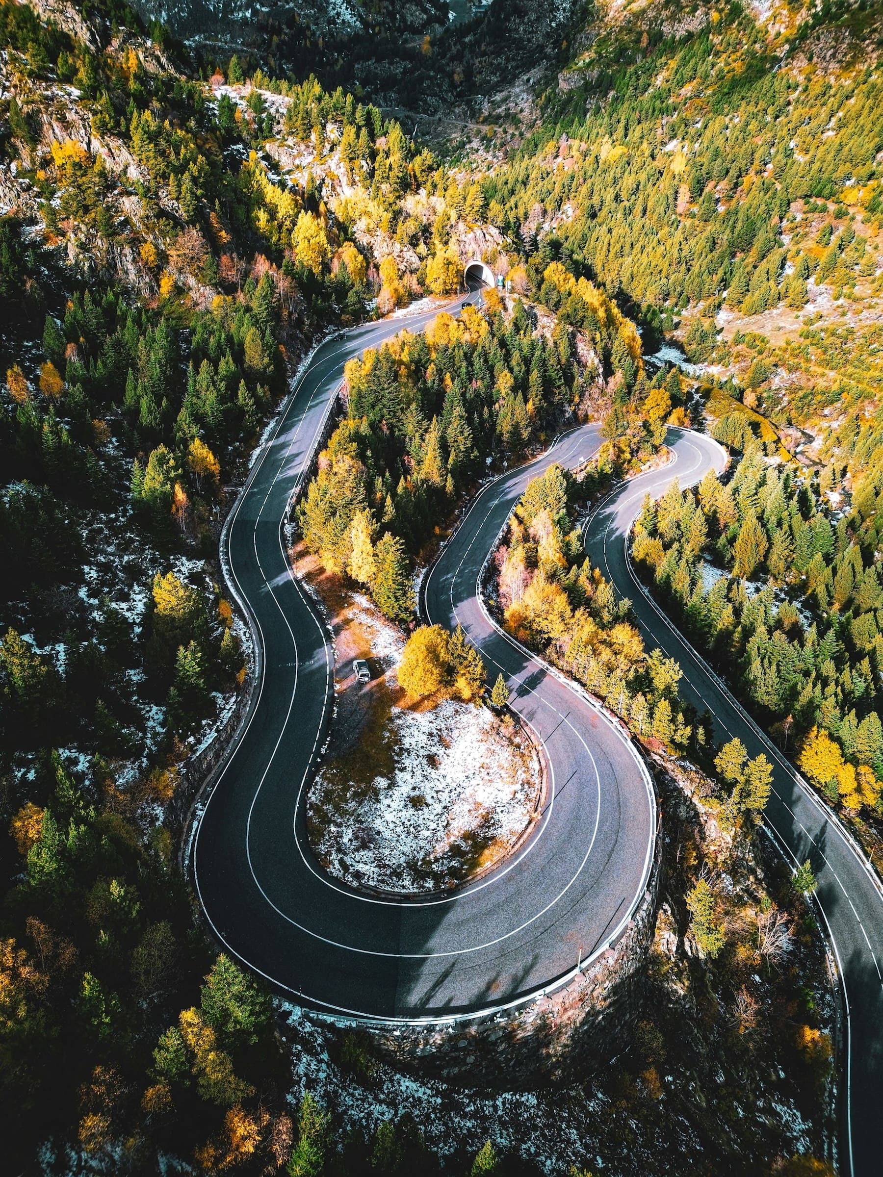 Vivir en Andorra: Descubre el Encanto de la Vida en los Pirineos 2