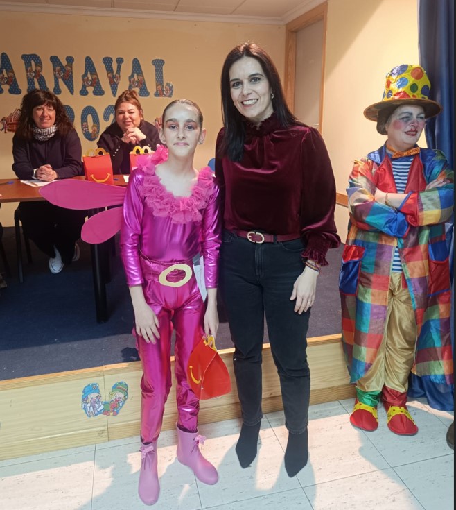 Celebración de Carnaval Une a El Poblado y Constitución con Festividad Llena de Color y Alegría 3