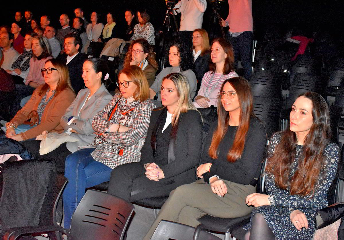 Impulsando el Talento y la Vocación Científico-Tecnológica entre las Mujeres: La Iniciativa de María Castellanos 2