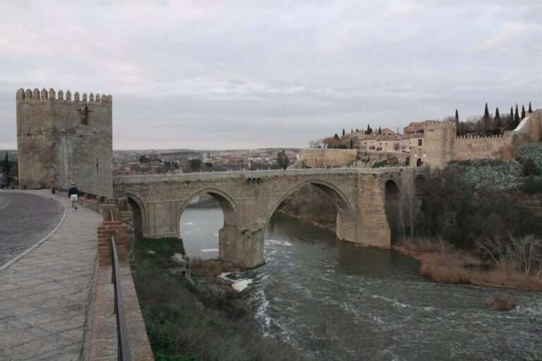 Ayuntamiento de Toledo activa el Plan de Protección Civil ante una posible crecida de cauces en las riberas del Tajo