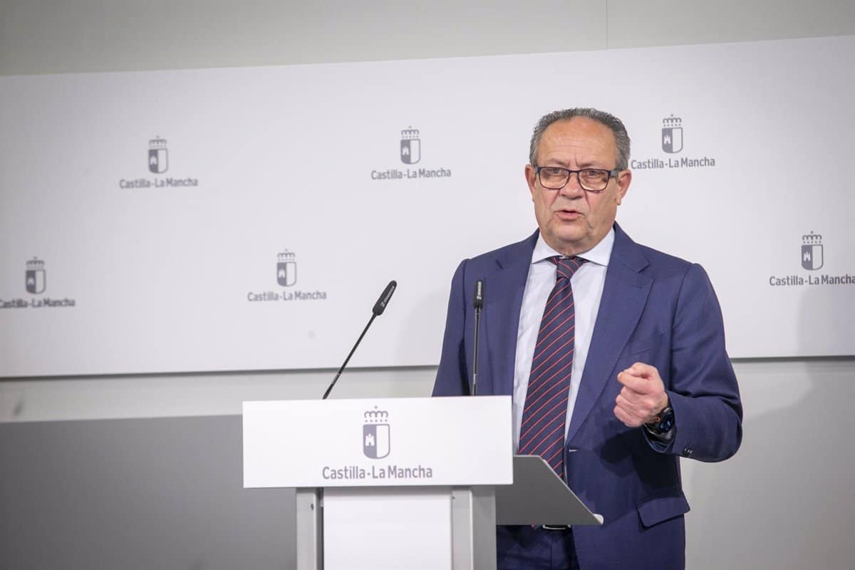 Castilla-La Mancha formaliza presentar un recurso al TC por el reparto del impuesto a la banca: "No va contra nadie"
