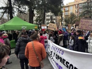 Convocantes 8M Cuenca registraron la marcha antes de que Vox pidiera la mesa informativa que chocó con la manifestación