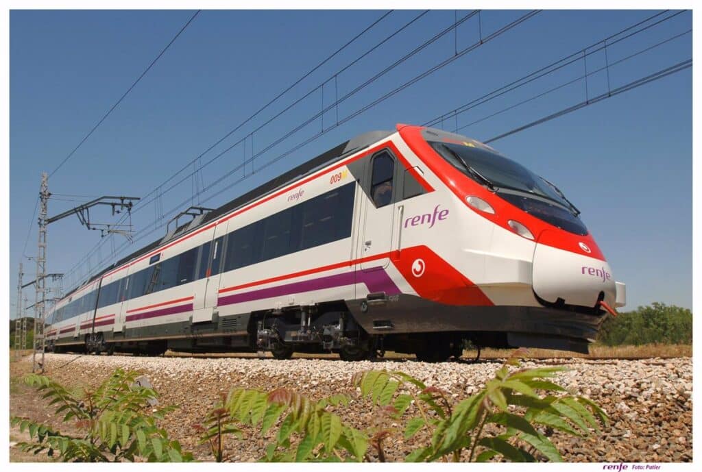 Descarrila un tren de cercanías a la salida de la estación de Guadalajara sin causar heridos