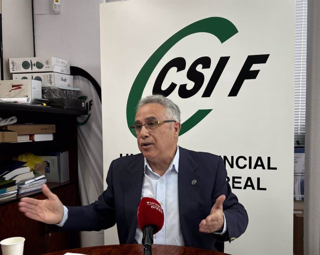 Domínguez (CSIF), harto de no poder reunirse con Page, exige más diálogo y advierte: "Somos mayoría en función pública"