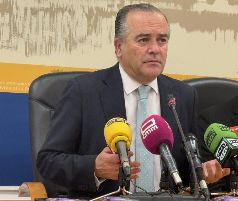 Alcalde de Talavera señala contactos con "todas las administraciones para que restauren el puente"