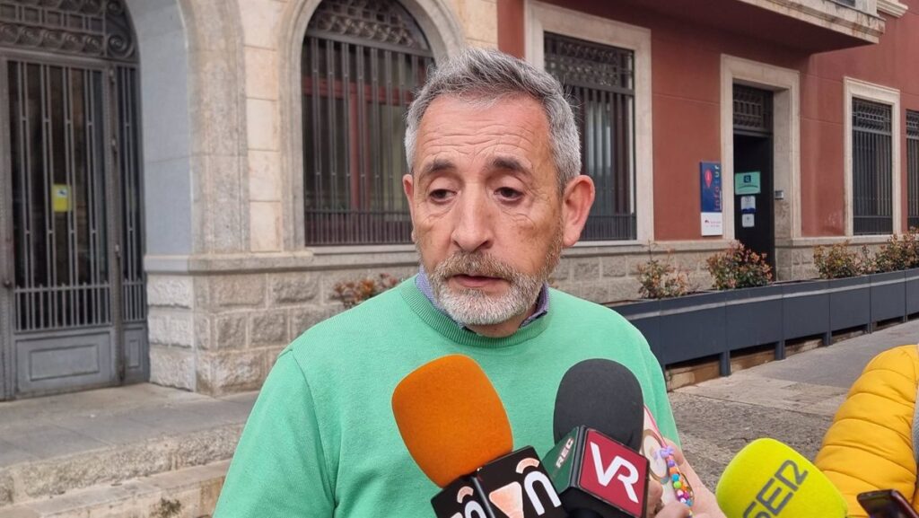 Alcalde de Valdepeñas confía en la llegada del AVE al municipio a pesar de los planes anunciado por Oscar Puente