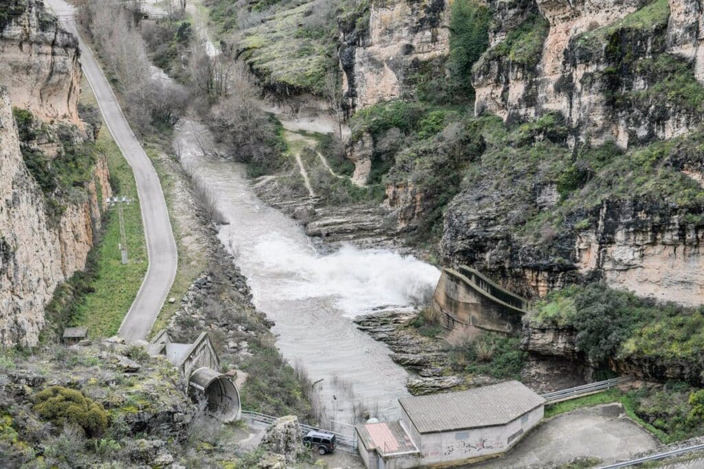 Guadalajara actualiza las medidas preventivas en el entorno del río al comenzar a desembalsar el Alcorlo