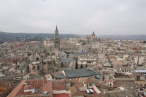 La Comisión regional de Urbanismo da luz verde este miércoles a la ordenanza de pisos turísticos de Toledo