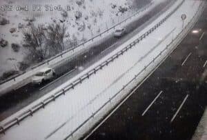 La DGT pide precaución para circular en la A-2 en Alcolea del Pinar (Guadalajara) por acumulación de nieve