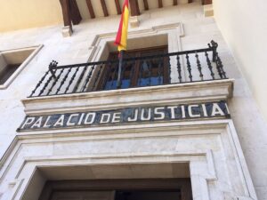 Piden dos años de cárcel para un hombre que almacenaba en Cuenca más de 3.000 archivos de abusos de menores