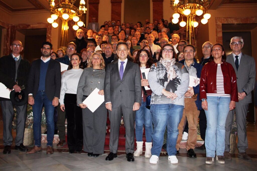 Serrano destaca la "vocación de servicio público" de los trabajadores del Ayuntamiento de Albacete que se han jubilado