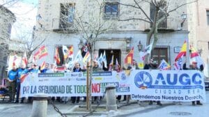 Sindicatos policiales protestan en Toledo contra la cesión de la competencia de migración a Cataluña