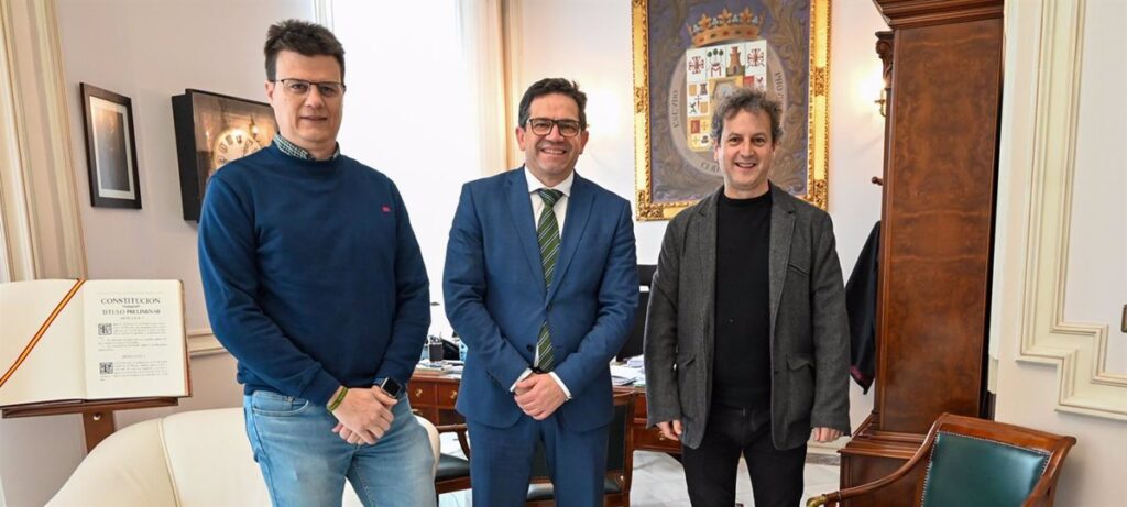 Valverde ofrece la colaboración de la Diputación de Ciudad Real a los proyectos de la Orquesta Filarmónica de La Mancha