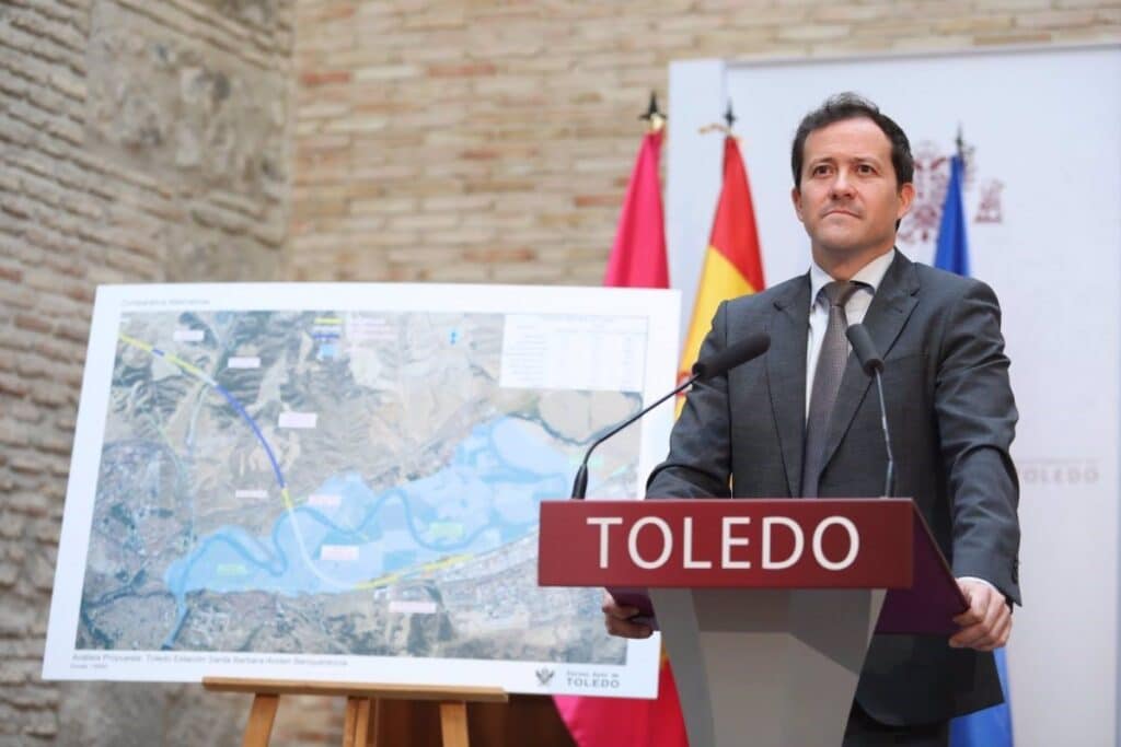 Velázquez afirma que el trazado del AVE Madrid-Lisboa presentado por el Ayuntamiento es "muy positivo" para Toledo