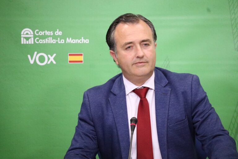 Vox afirma que fue el primero en pedir la declaración de zona catastrófica por inundaciones: "Page siempre llega tarde"