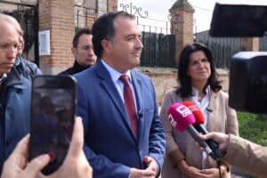 Vox afea a PSOE y PP que no condenen que sus integrantes fueron "agredidos e insultados" en carpa informativa en Cuenca