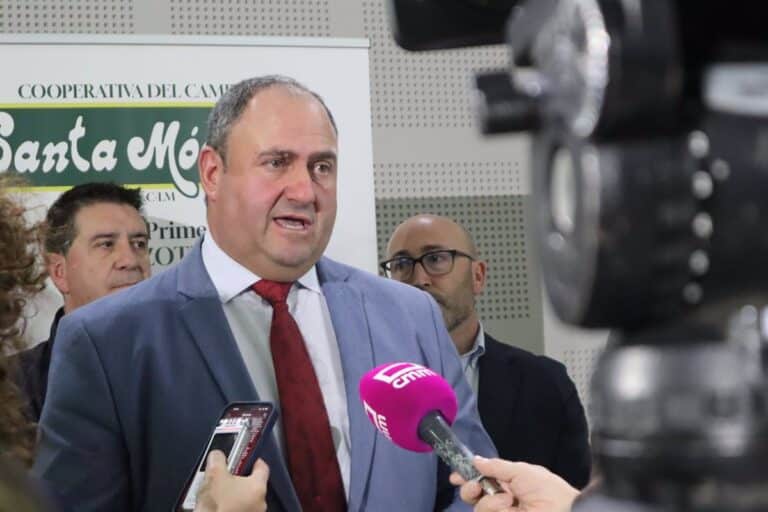 C-LM cree que las producciones agroalimentarias "no deberían entrar nunca" en las batallas comerciales entre países