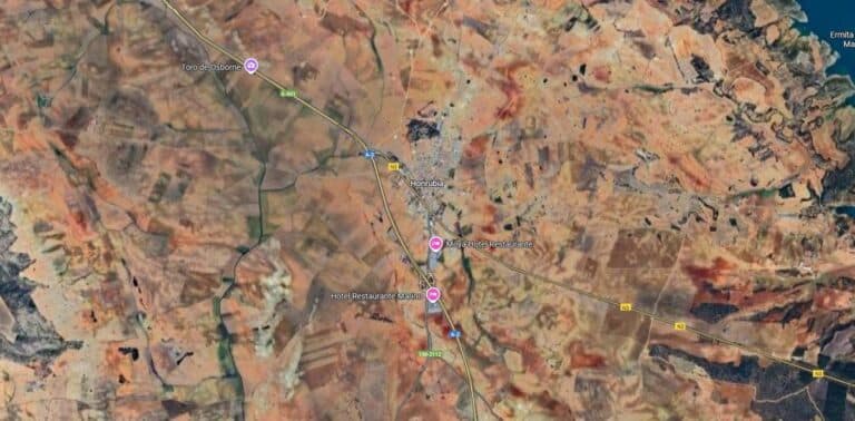 Cortada la A-3 en dirección Madrid a la altura de Honrubia por la colisión entre un turismo y un camión