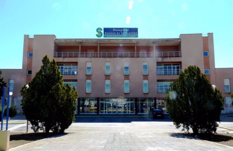 Cuatro jóvenes heridos tras la salida de la vía de un turismo en Carrizosa (Ciudad Real)