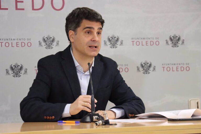 Ayuntamiento Toledo dice que contrato de Kiosko Base es entre una institución y un particular y ellos solo dan licencia