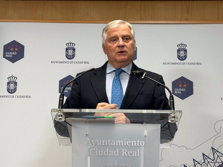 El alcalde de Ciudad Real destaca la calma con la que se vivió la situación hasta recuperar el suministro