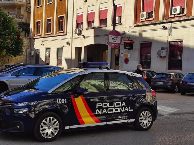 Imputados hijo y nuera de la anciana de Ciudad Real abandonada ante un hospital de Jaén por omisión de socorro