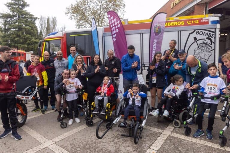 Javier Rosado, María Lorenzo y Toño Andrés, vencedores en la XXIII Carrera de los Bomberos de Guadalajara
